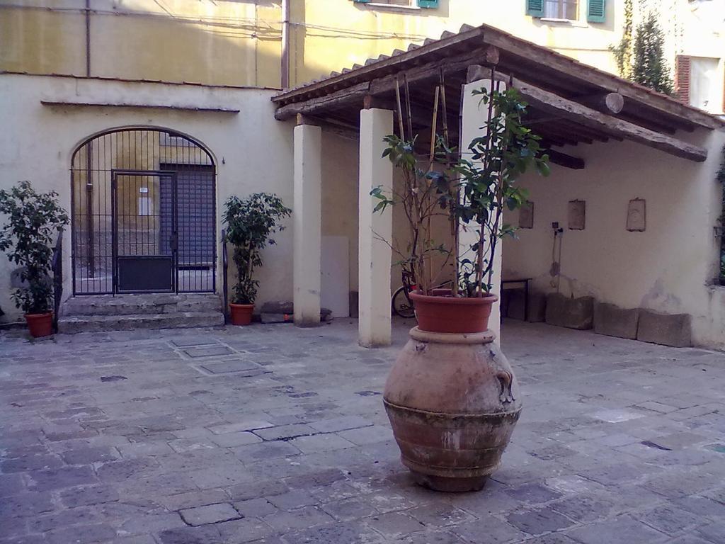Bed and Breakfast Dimora Storica Palazzo Puccini Pistoya Habitación foto