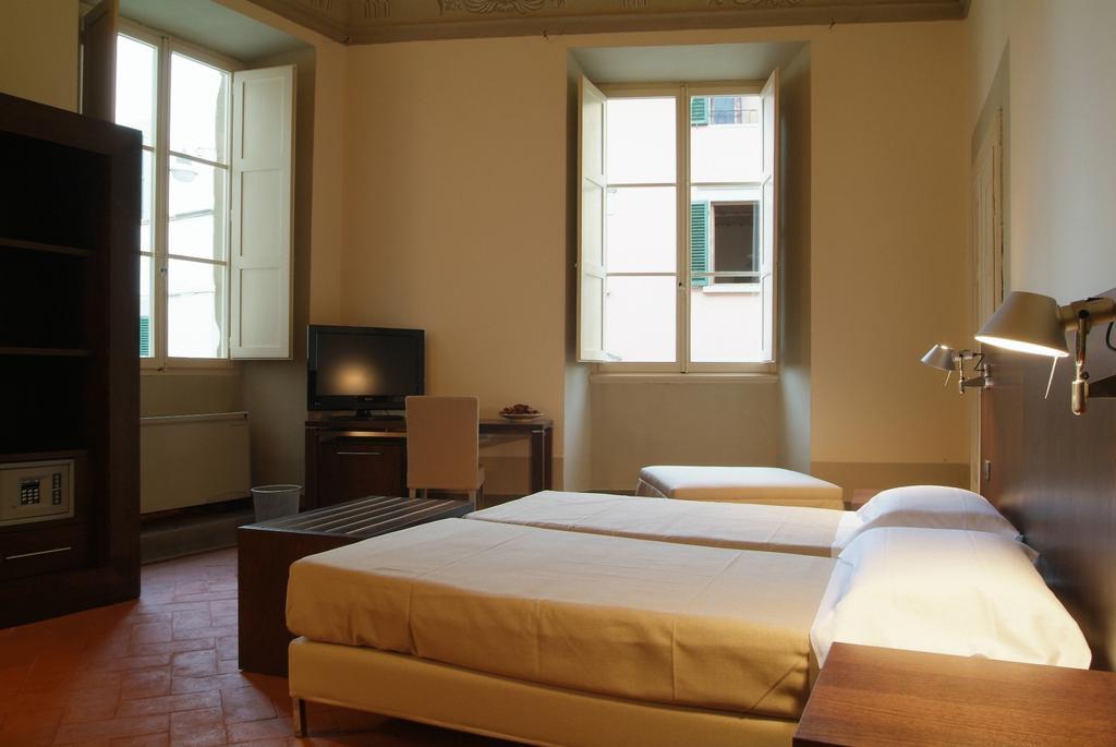 Bed and Breakfast Dimora Storica Palazzo Puccini Pistoya Habitación foto