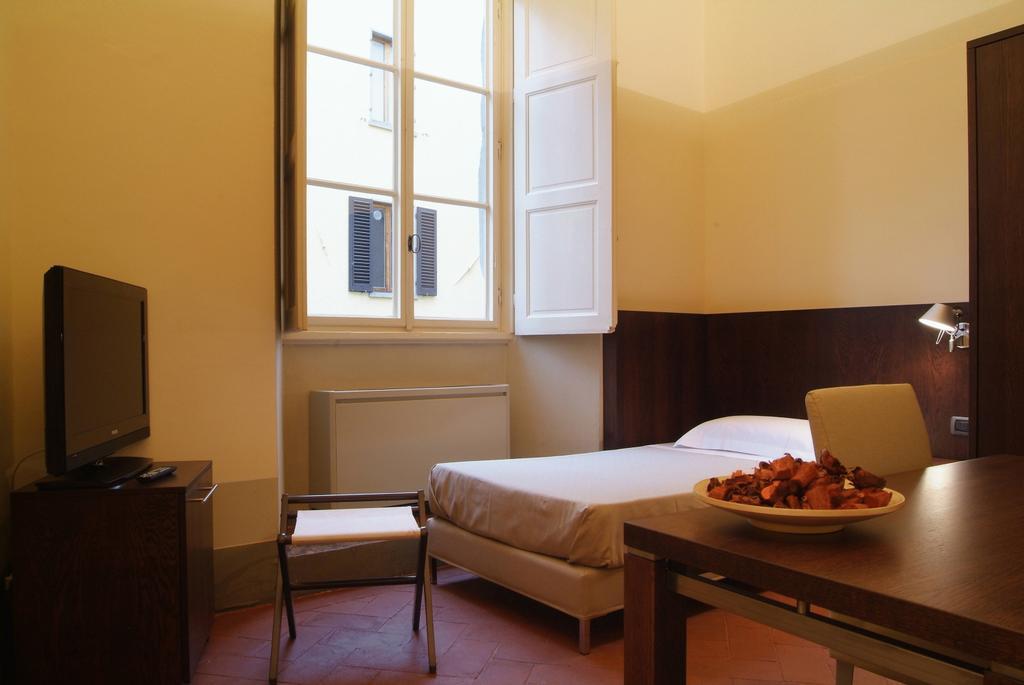 Bed and Breakfast Dimora Storica Palazzo Puccini Pistoya Habitación foto