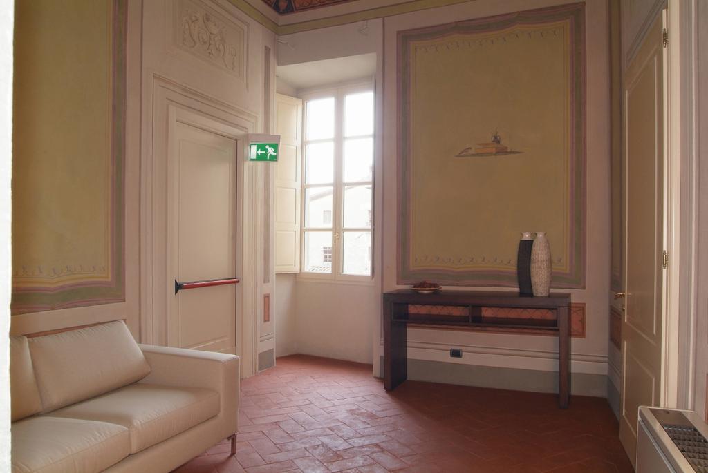 Bed and Breakfast Dimora Storica Palazzo Puccini Pistoya Habitación foto